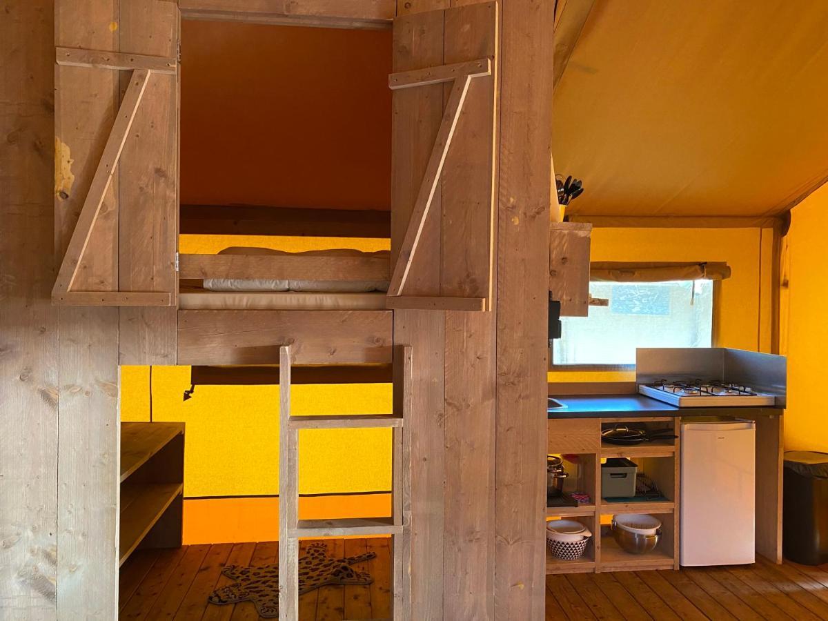Camping De Vinkenkamp Lieren Exteriör bild