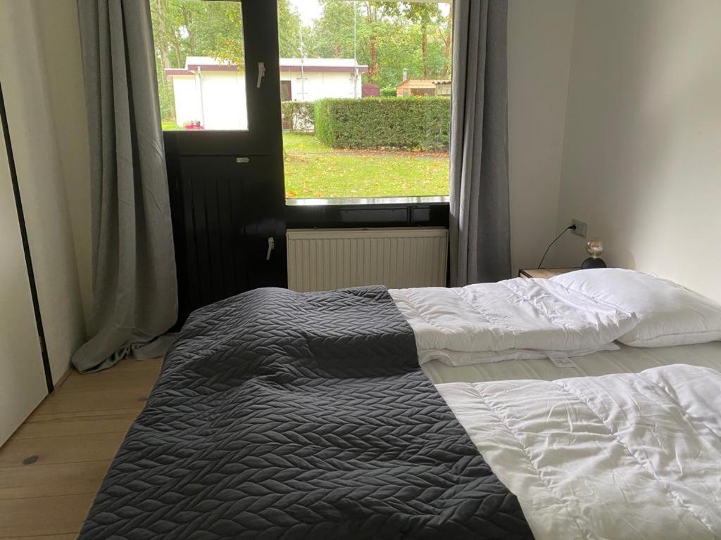 Camping De Vinkenkamp Lieren Exteriör bild