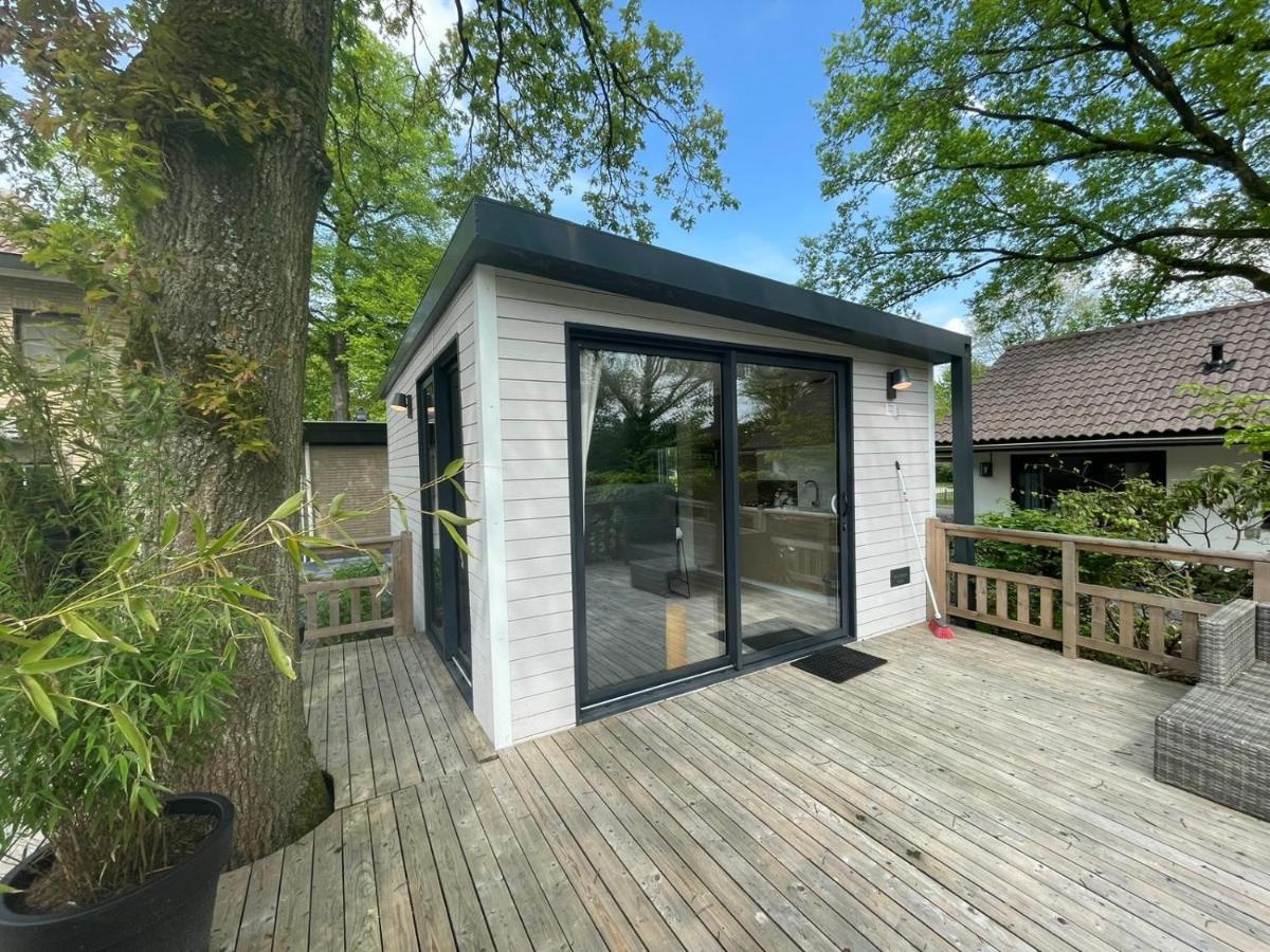 Camping De Vinkenkamp Lieren Exteriör bild