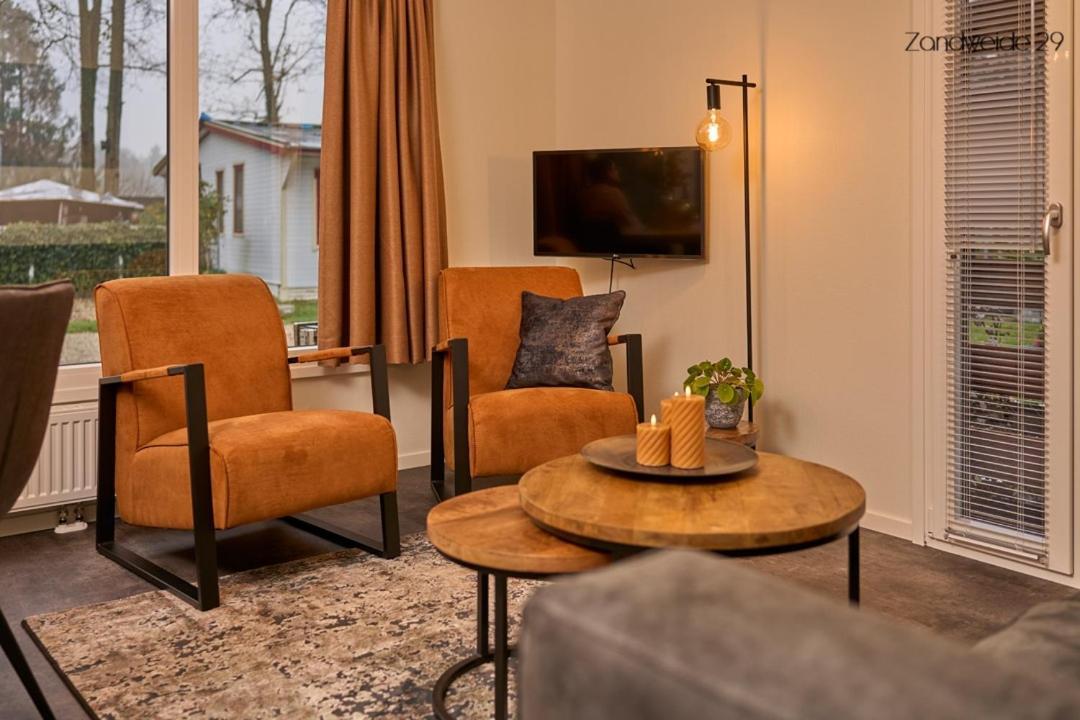 Camping De Vinkenkamp Lieren Exteriör bild