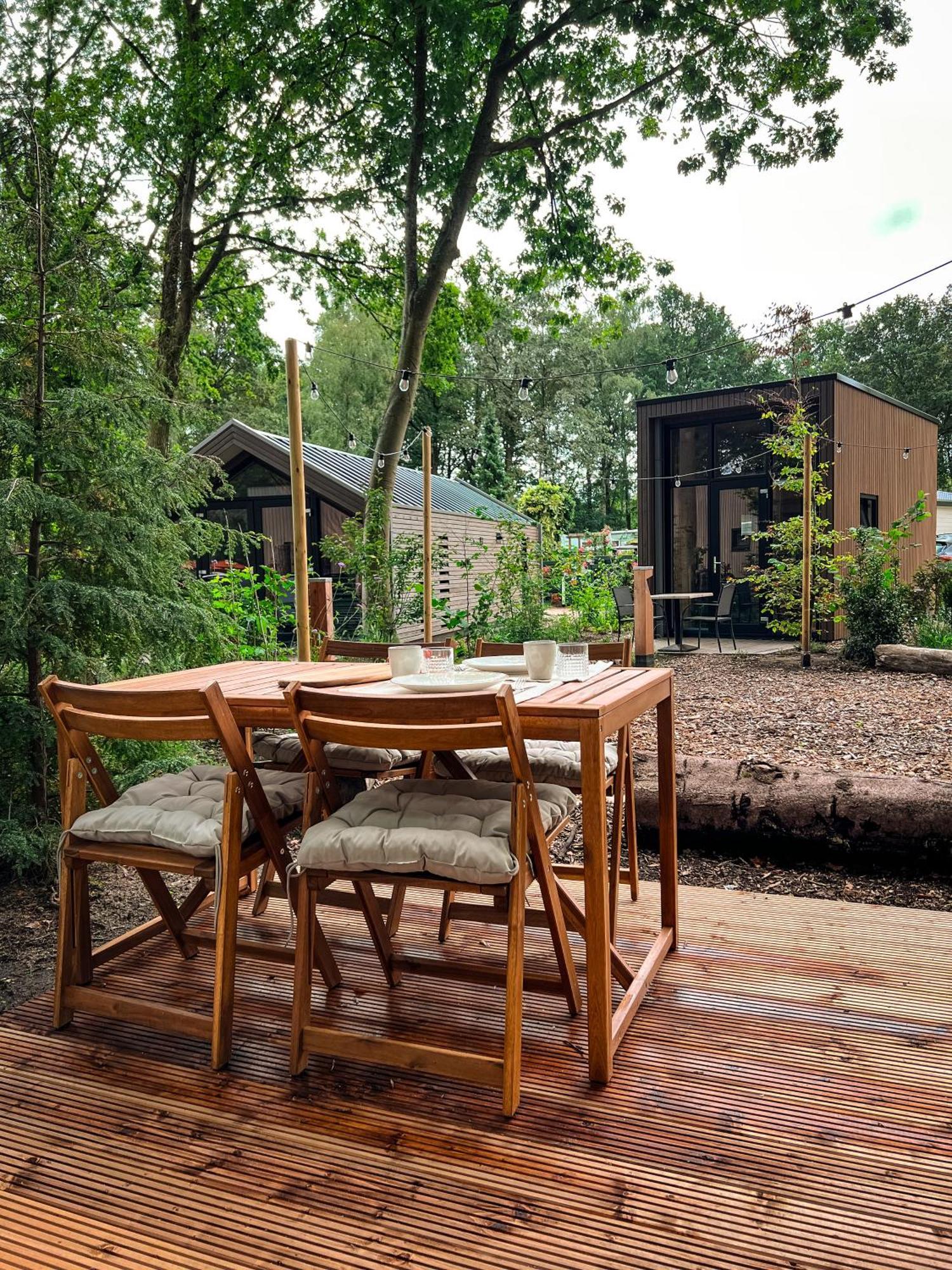 Camping De Vinkenkamp Lieren Exteriör bild
