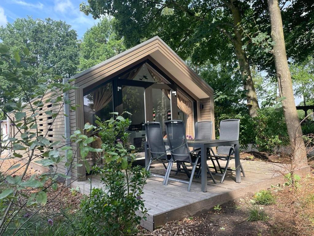 Camping De Vinkenkamp Lieren Exteriör bild