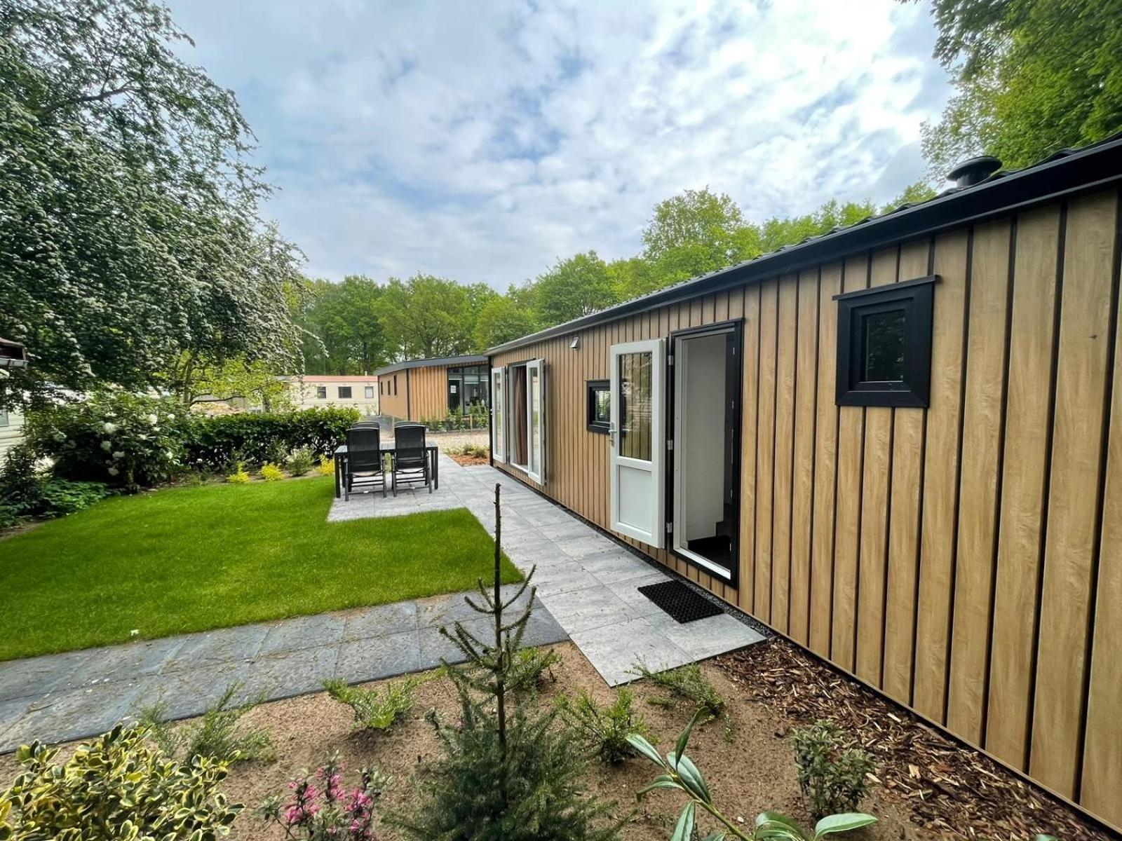 Camping De Vinkenkamp Lieren Exteriör bild
